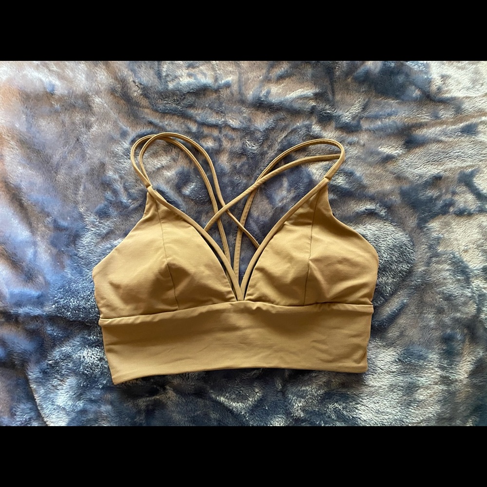 Lululemon sports bra